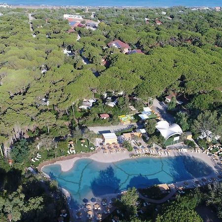 Le Esperidi Camping Ecoresort Марина ди Бибона Екстериор снимка