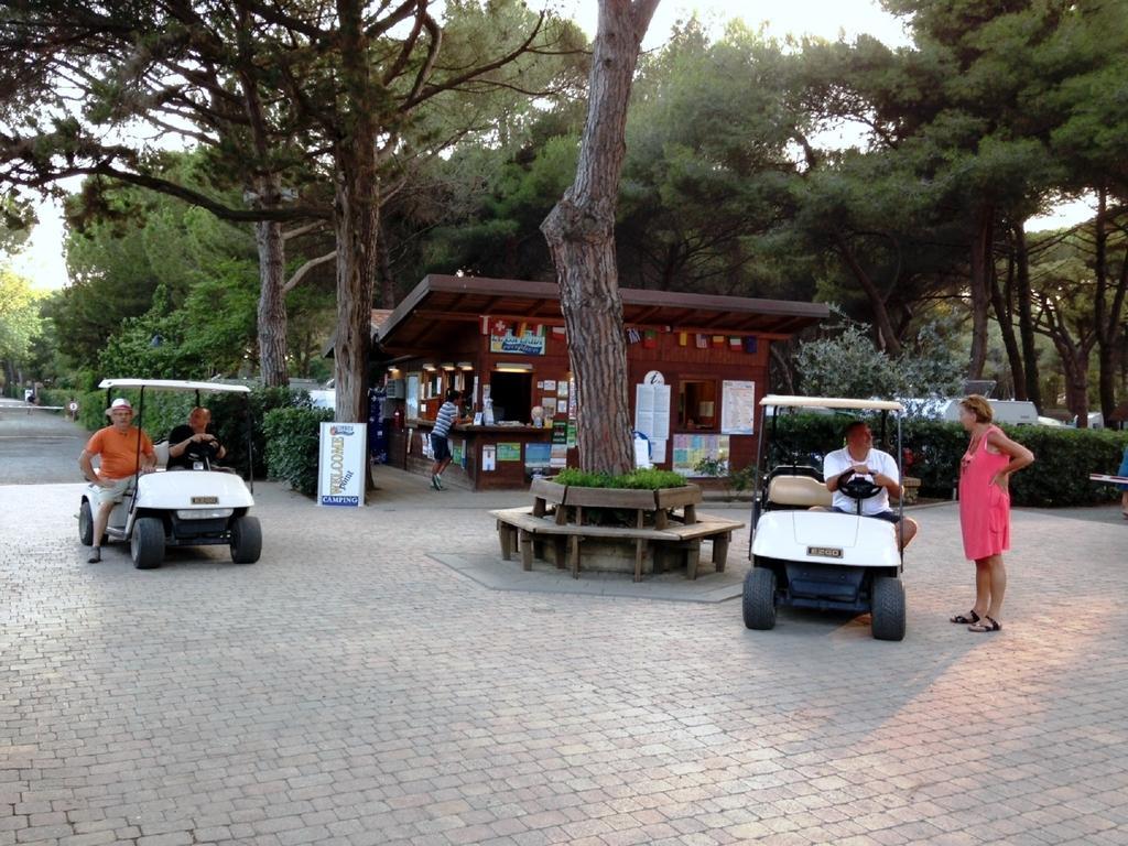 Le Esperidi Camping Ecoresort Марина ди Бибона Екстериор снимка