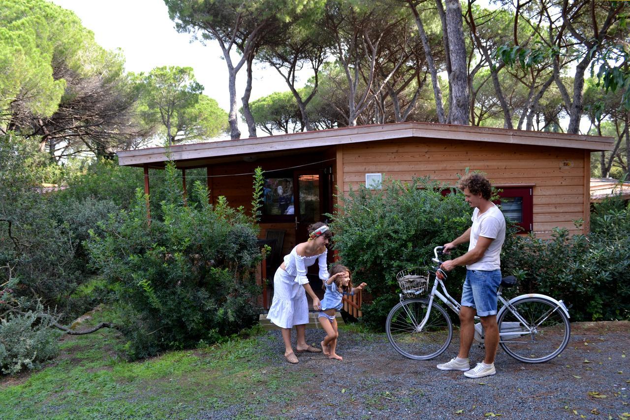 Le Esperidi Camping Ecoresort Марина ди Бибона Екстериор снимка