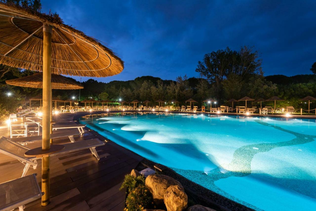 Le Esperidi Camping Ecoresort Марина ди Бибона Екстериор снимка
