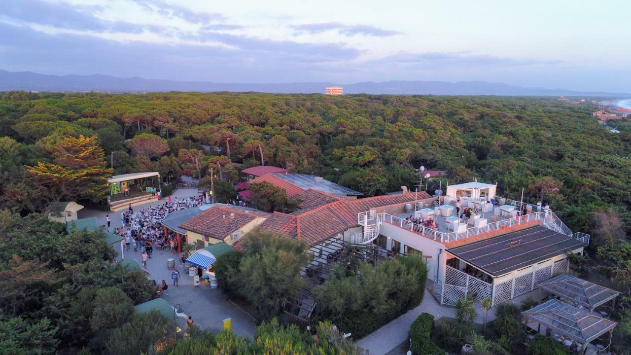 Le Esperidi Camping Ecoresort Марина ди Бибона Екстериор снимка