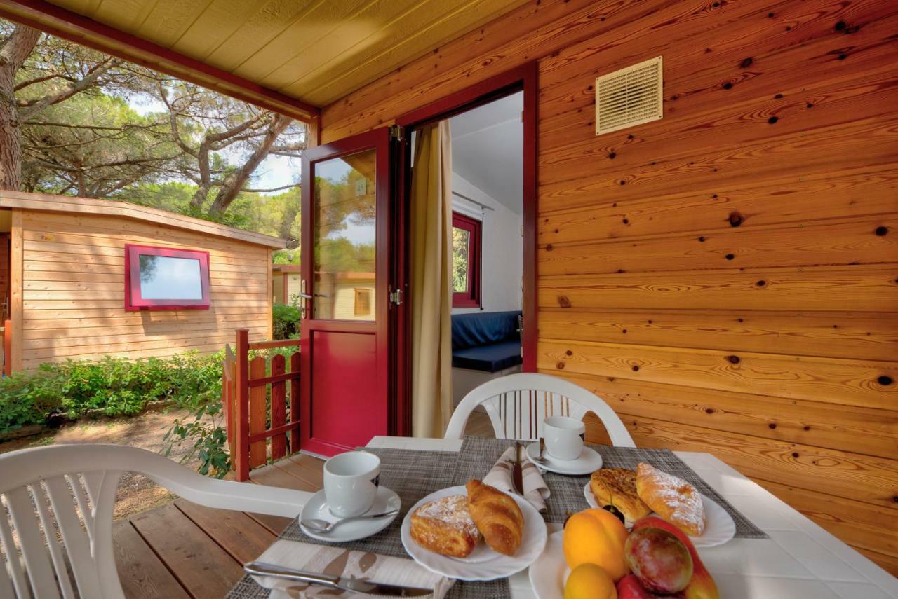 Le Esperidi Camping Ecoresort Марина ди Бибона Екстериор снимка